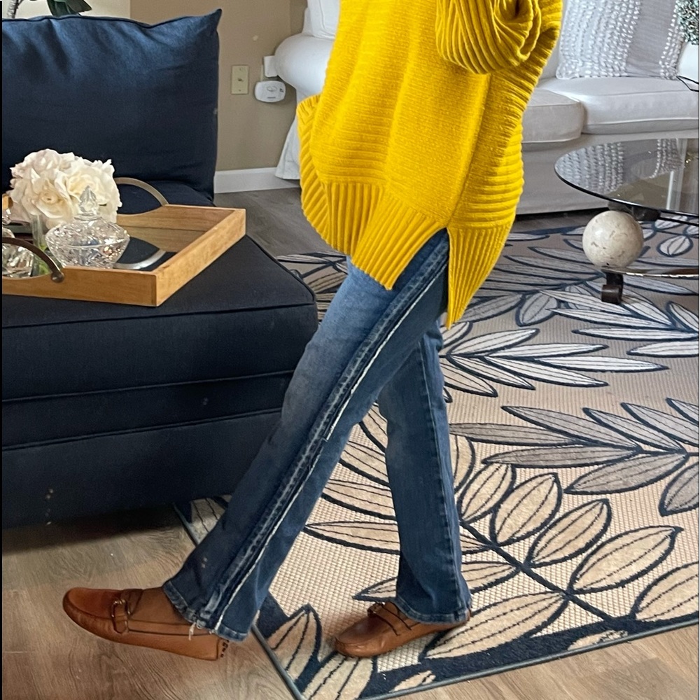 FRAME Ankle Boot Jeans “ Le Crop Mini Boot” Size 26